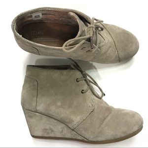 Toms suede booties